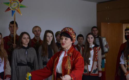 Заступник директора ЦКіДС Антоніна Гавриленко запрошує до коляди